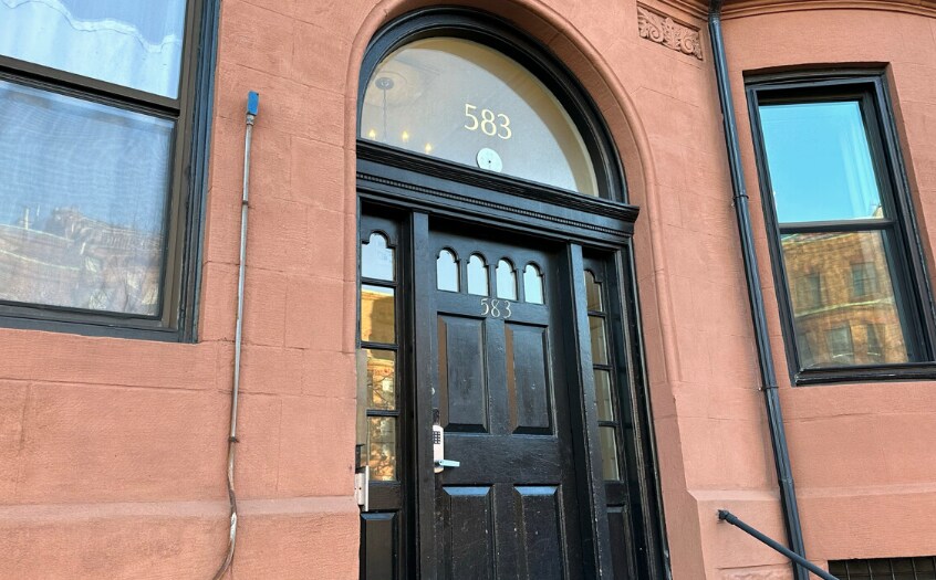 Building Photo - 585 Beacon St