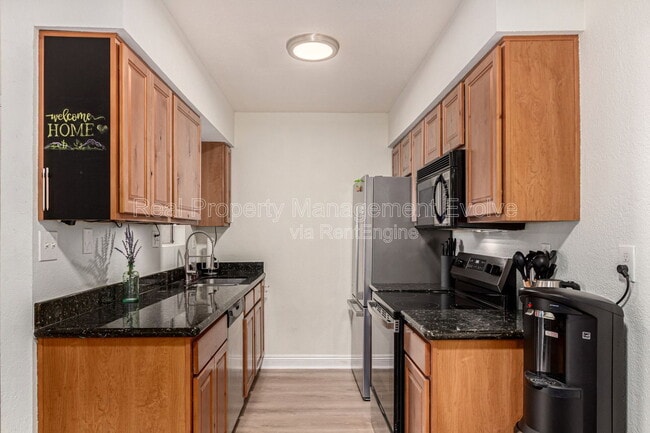 Building Photo - 5877 N Granite Reef Rd