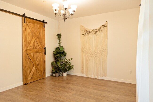 Building Photo - Updated 4 Bedroom DuPont Home for Rent