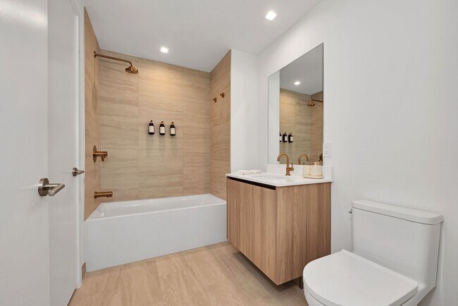 Building Photo - Fully furnished 2-bedroom residence in the heart of Brickell.