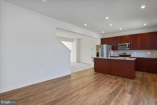 Building Photo - 64 Stafford Pl