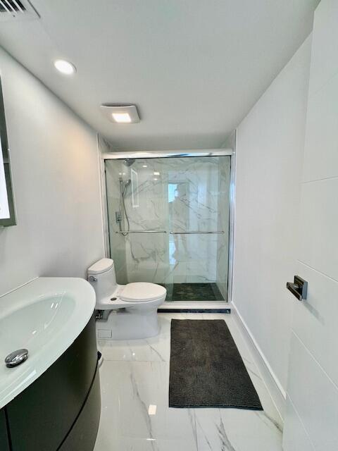 Building Photo - 5600 N Flagler Dr