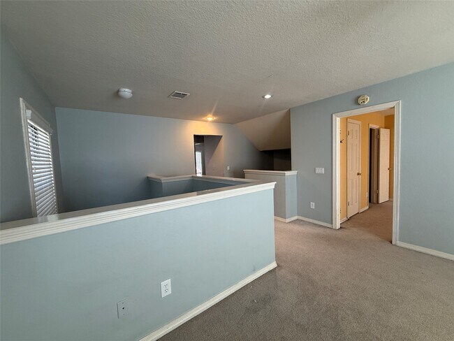 Building Photo - 523 Earls Ct Dr