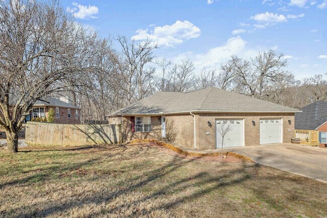 Building Photo - 1 Iris Way