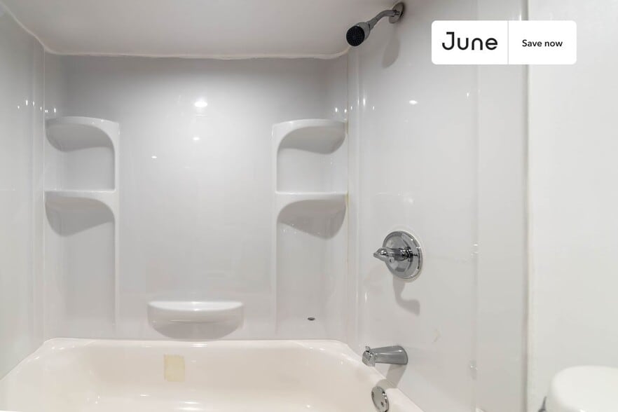 Building Photo - 39A Broome St