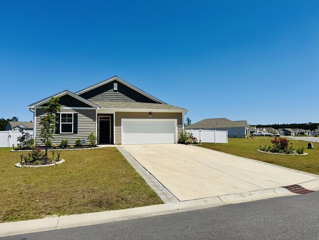 Building Photo - 1805 Castlebay Dr