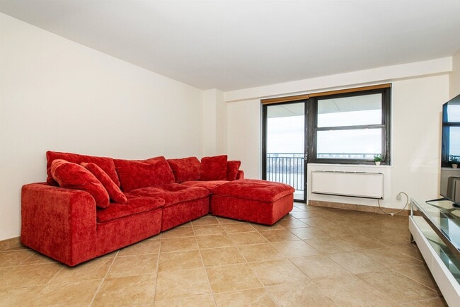 Building Photo - 7855 John F. Kennedy Blvd