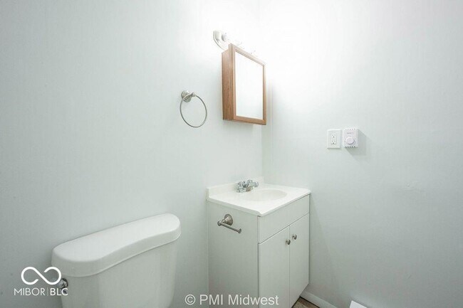 Building Photo - 4881 300W