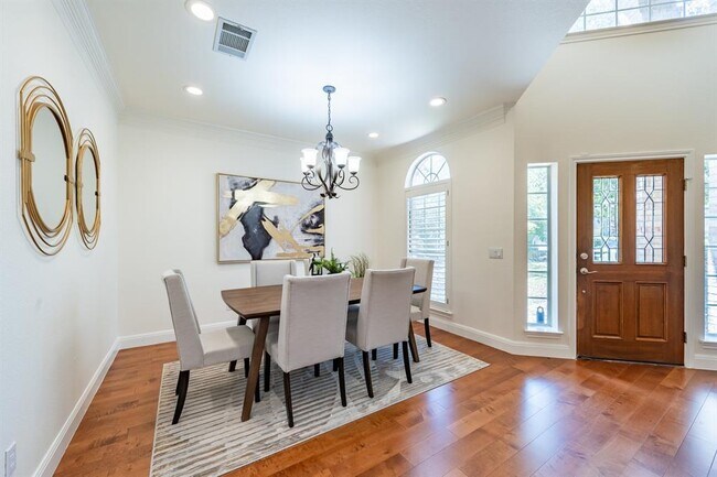 Building Photo - 7724 Yaupon Dr