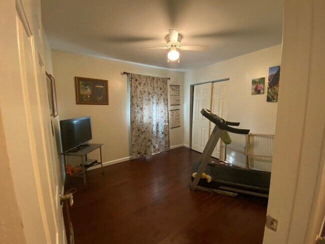 Building Photo - 206 N Bickett Rd