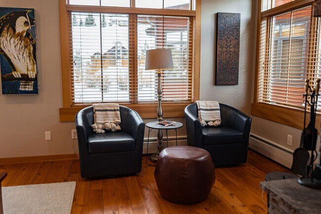 Building Photo - Immaculate Spanish Peaks Condo with Hot Tub & Pool Access