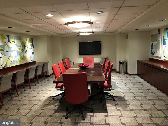 Building Photo - 1600 Arch St