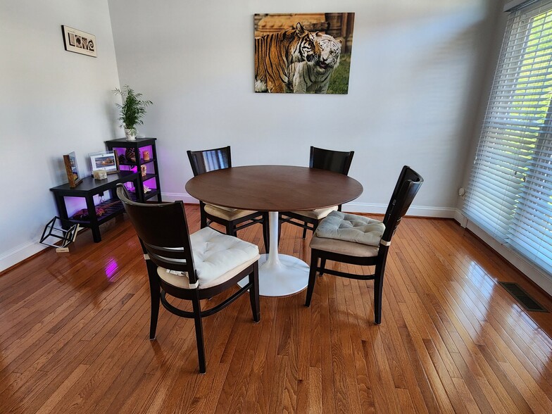 Building Photo - 9538 Lagersfield Cir