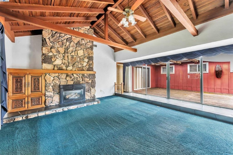 Building Photo - 35849 Linda Dr