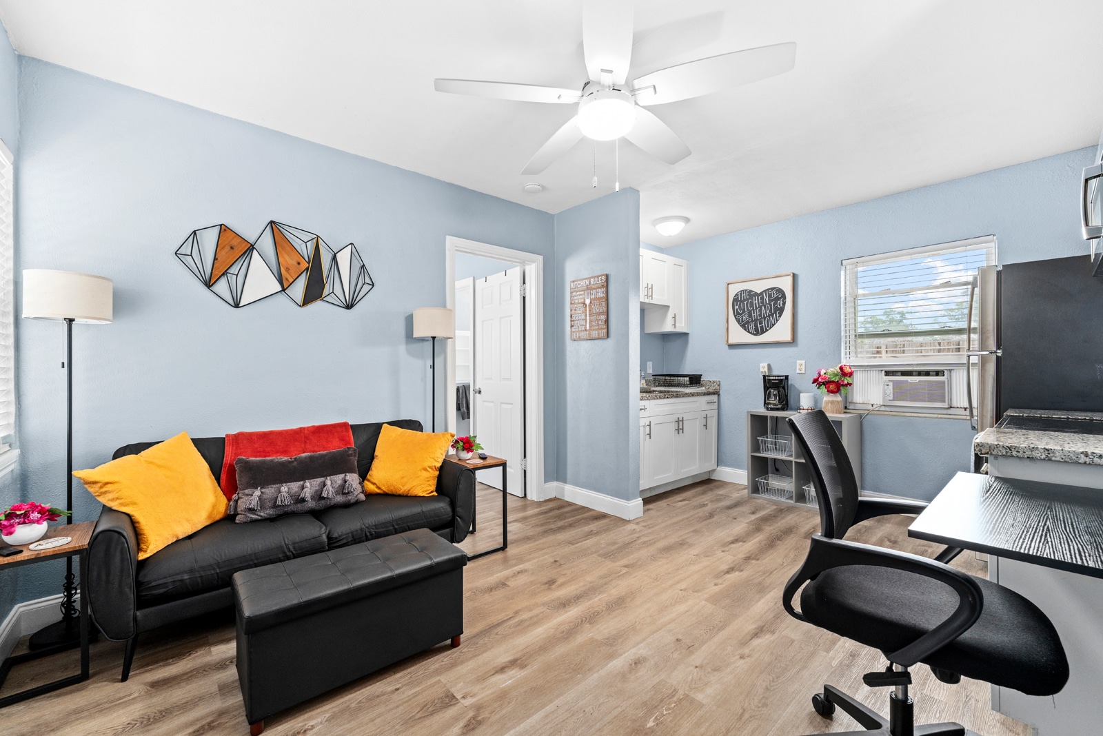 Front room - 401 S Mars Ave