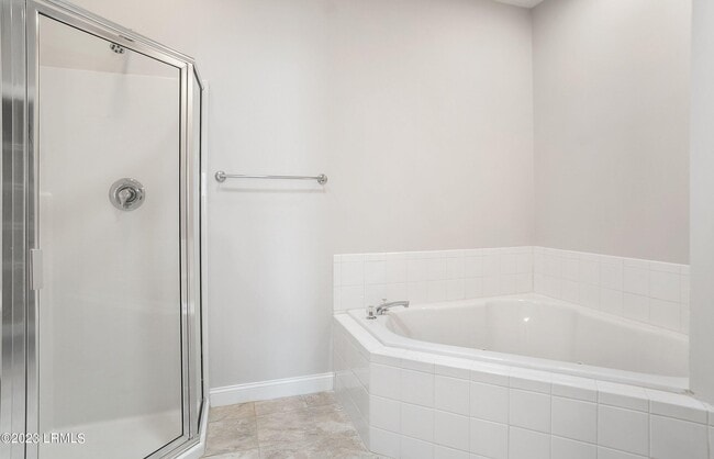 Building Photo - 2 Rockville Way