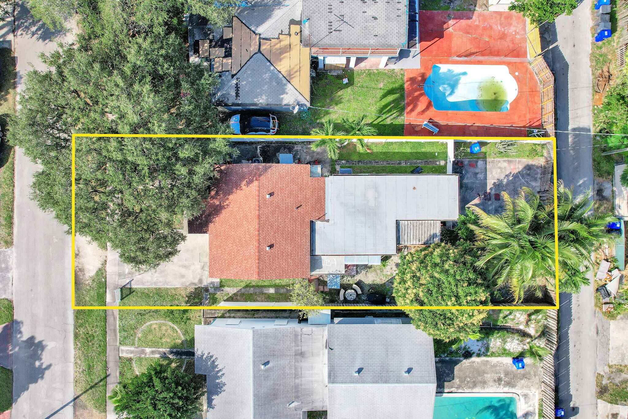 Building Photo - 2419 Coolidge St