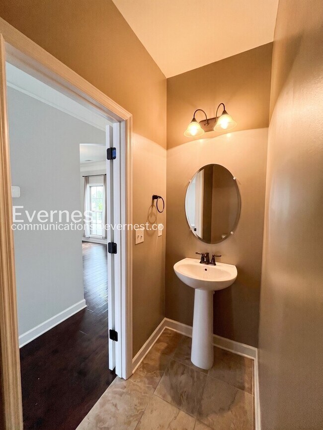 Building Photo - 1828 Wild Oaks Ct