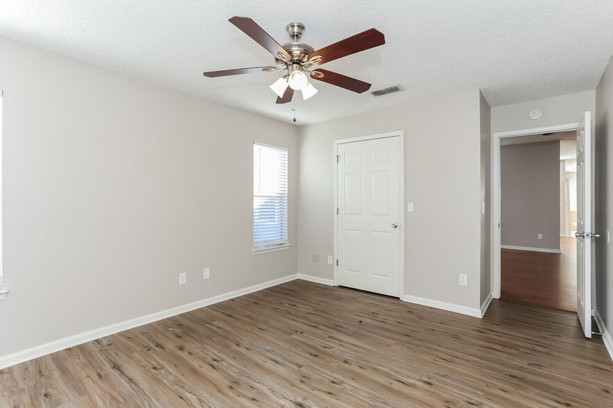 Building Photo - 12327 Sondra Cove Ct