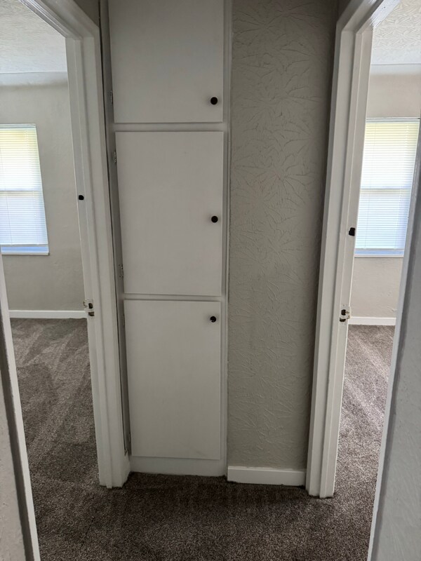 Building Photo - 1970 Parkhill Dr