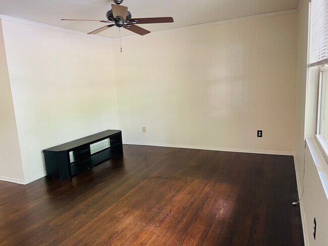 Building Photo - 2941 Caldwell Rd NE