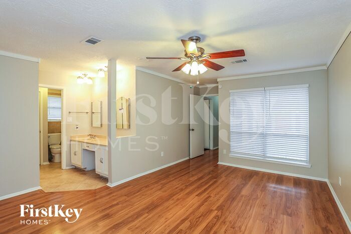 Building Photo - 613 W Castle Harbour Dr
