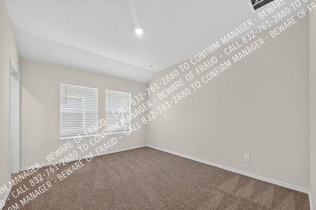 Building Photo - 6111 Shearwater Rd