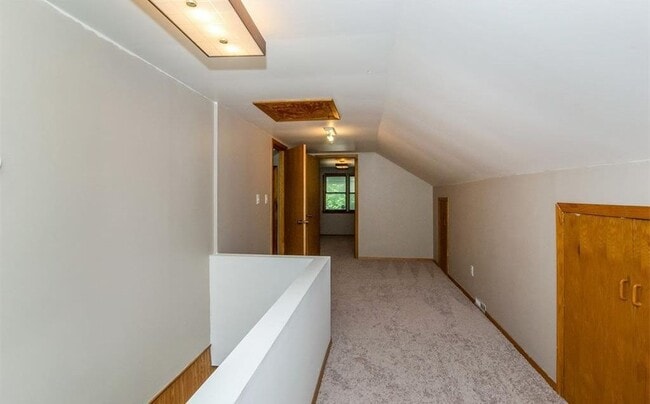 Building Photo - 1050 17th St NE