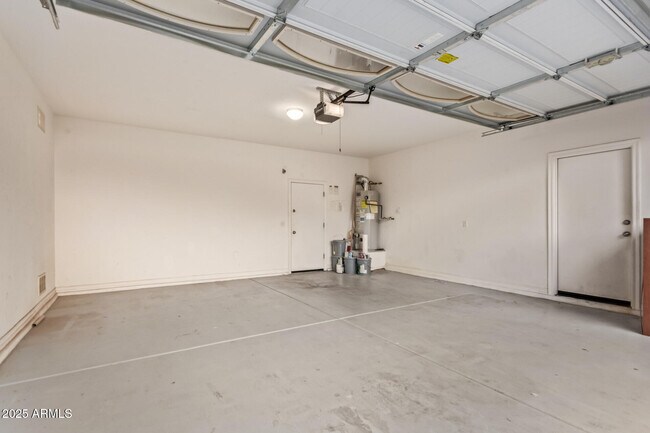 Building Photo - 15170 N 145th Ln