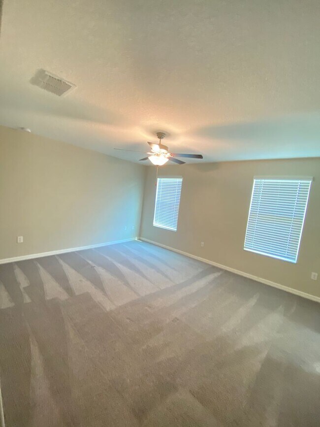 Building Photo - 7012 Samuel Ivy Dr