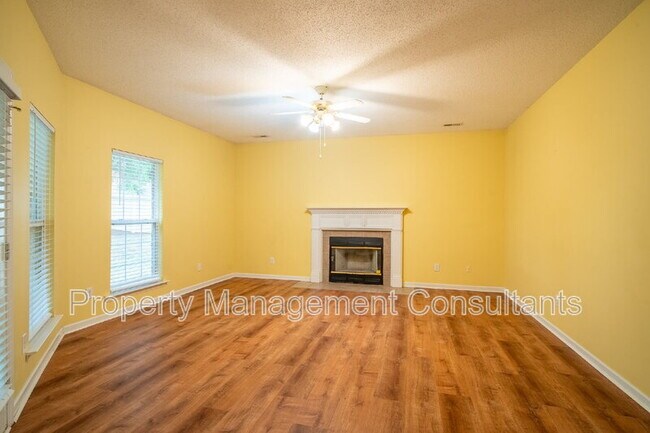 Building Photo - 216 Horseshoe Bend N