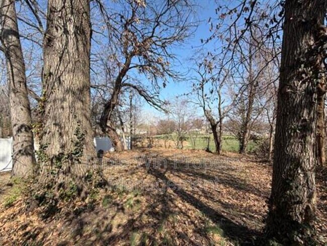 Building Photo - 123 W Thornton Ave