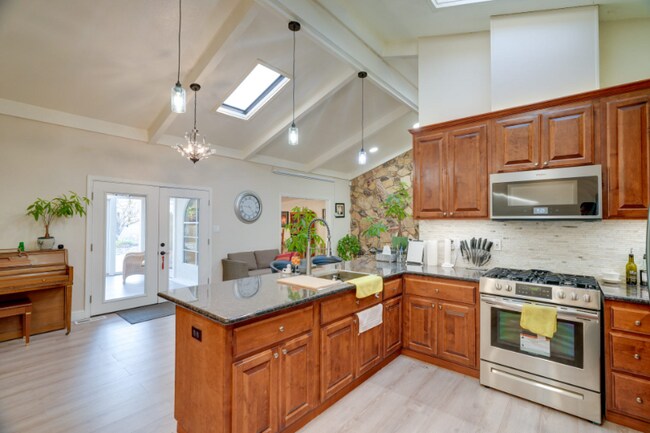 Building Photo - 119 San Jose St