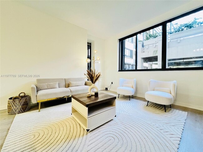 Building Photo - 540 Brickell Key Dr