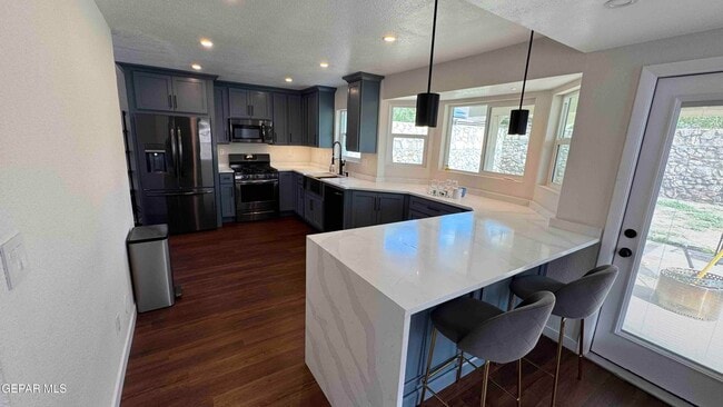 Building Photo - 7448 Plaza Taurina Dr