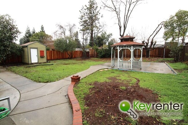 Building Photo - 3429 Braeburn St