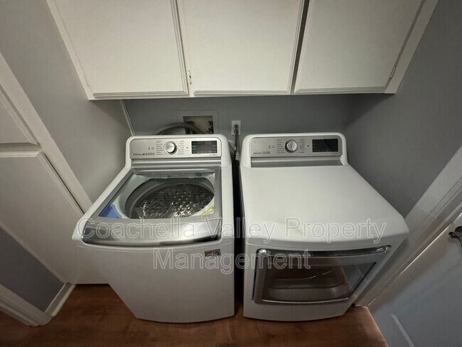 Building Photo - 44060 Dalea Ct