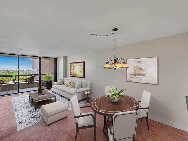 Building Photo - 2555 Collins Ave