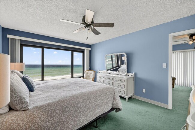Building Photo - 10310 S Ocean Dr