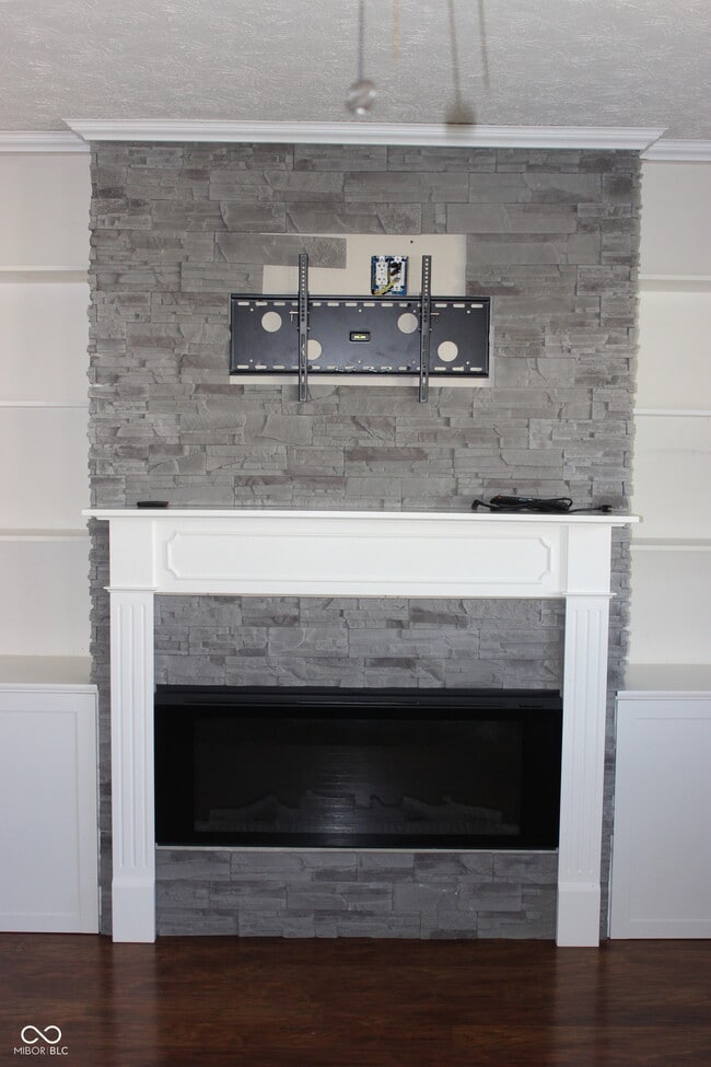 Building Photo - 5064 Gunston Ln