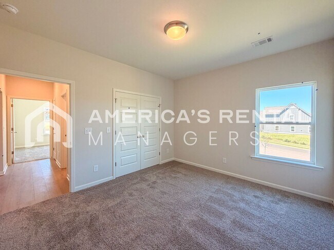 Building Photo - Southern Charm Meets Contemporary Style in Tuscaloosa! Sign a 13-month lease by 5/15/2026 and rec...