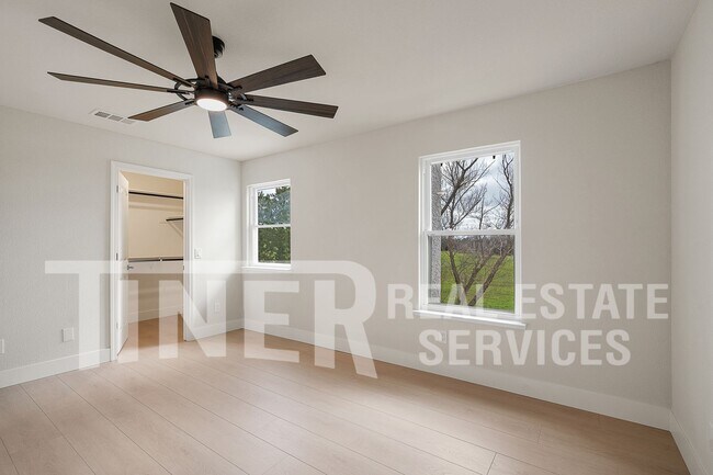 Building Photo - 5250 Fenton Way