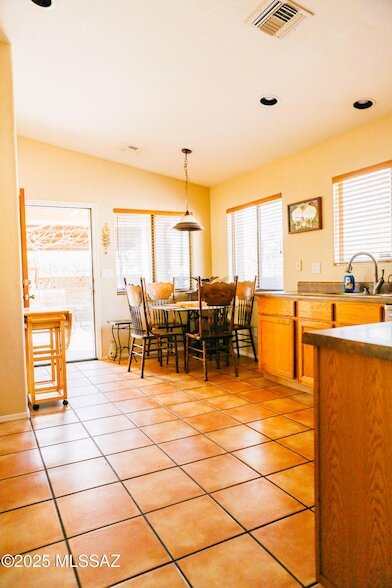 Building Photo - 1651 N Pima Ct