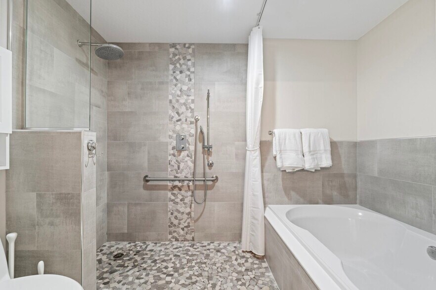 Building Photo - 225 Atlantis Cir