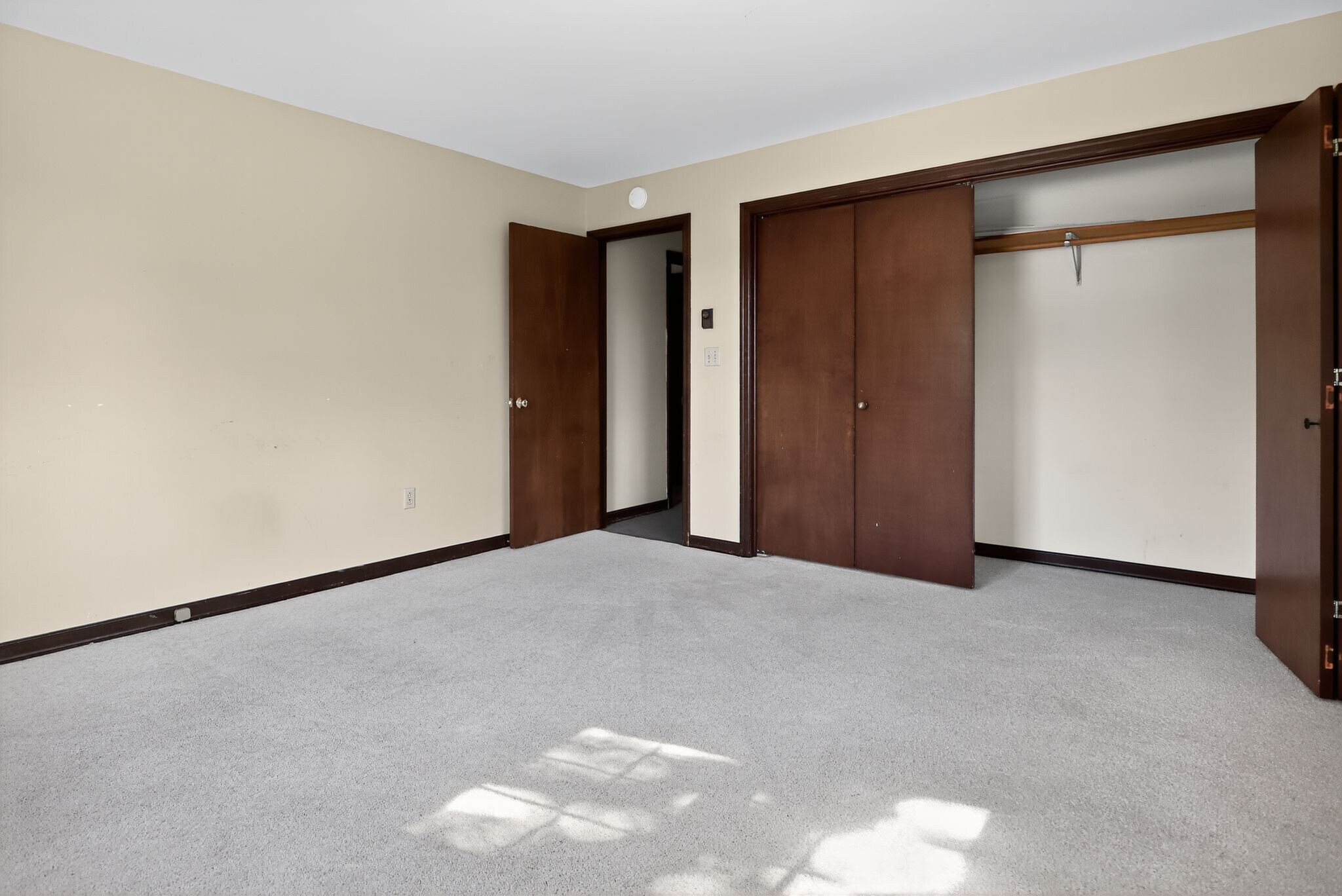 Building Photo - 203 Sumner Ave