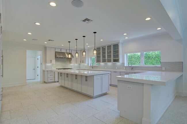 Building Photo - 2299 W Silver Palm Rd