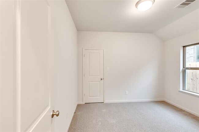 Building Photo - 232 Blackborrow Dr