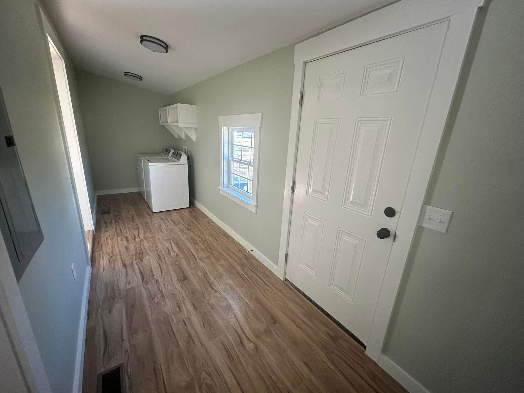 Building Photo - 312 B St