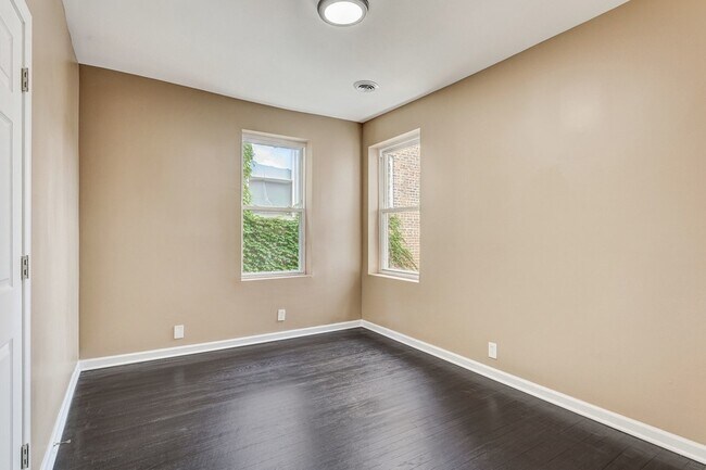 Building Photo - 6723 S Chappel Ave
