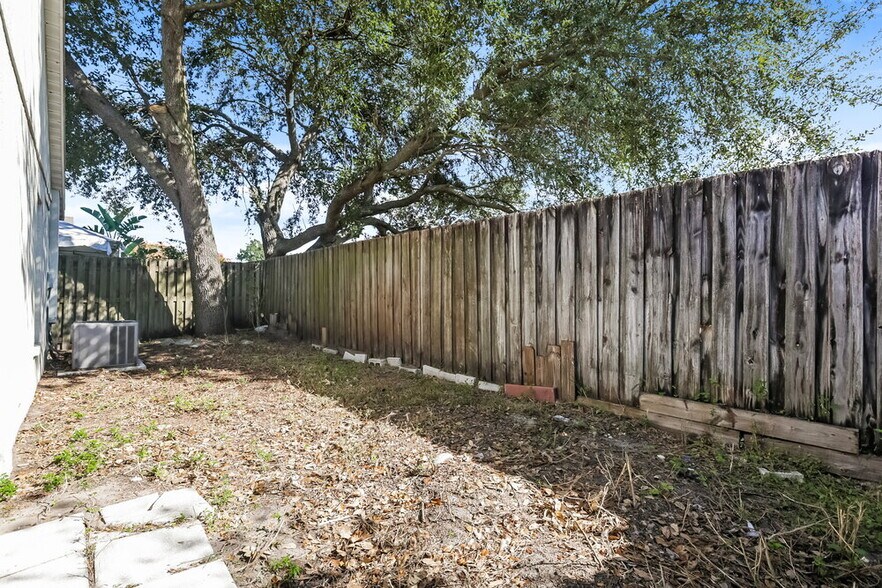 Building Photo - 5849 Sand Key Ln